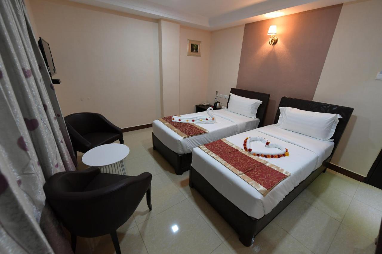 Coastal Grand Hotel Sampath Tiruchirappalli エクステリア 写真
