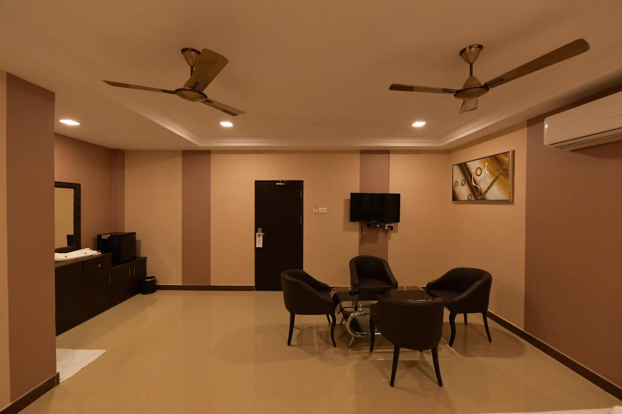 Coastal Grand Hotel Sampath Tiruchirappalli エクステリア 写真