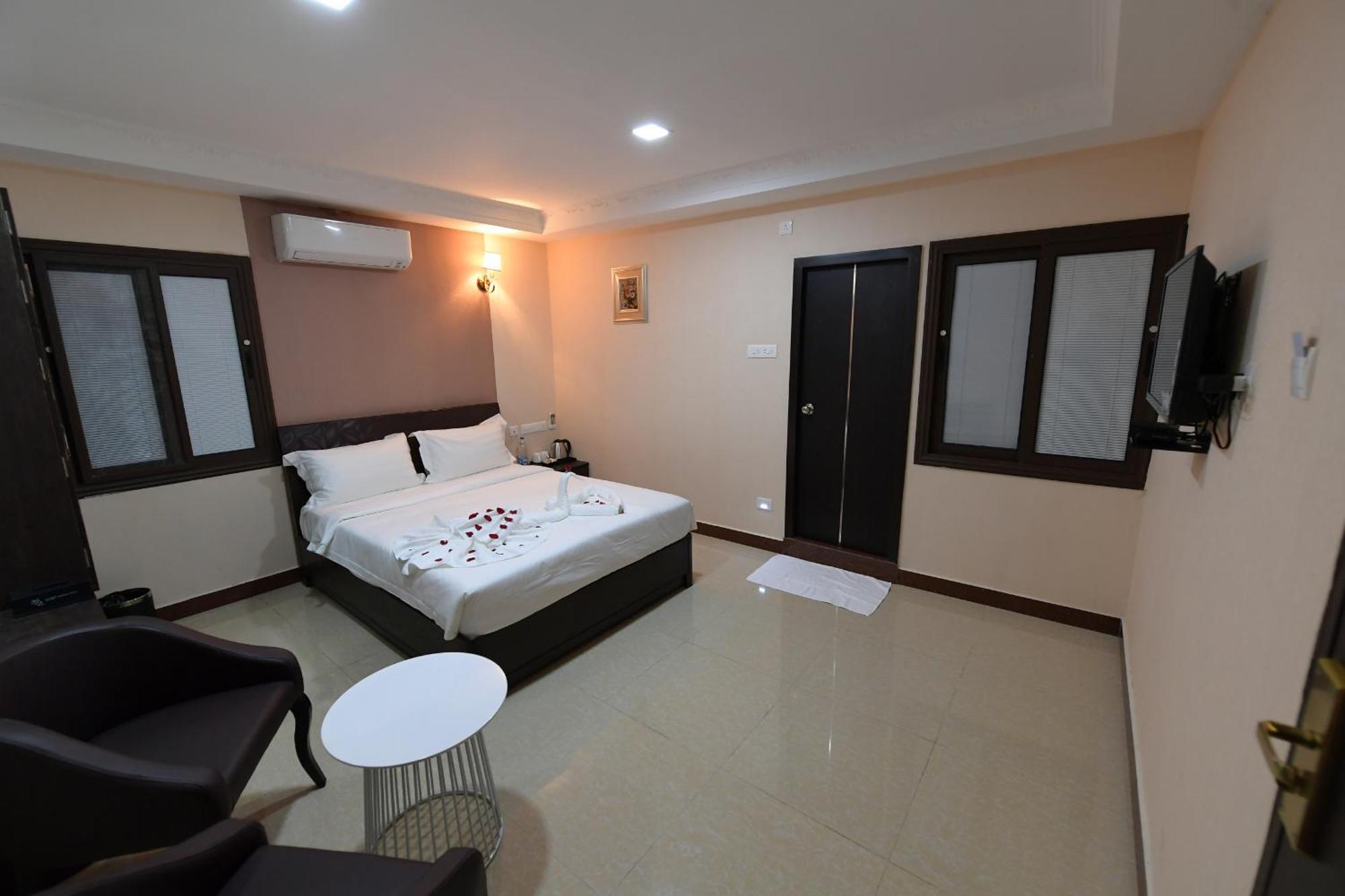 Coastal Grand Hotel Sampath Tiruchirappalli エクステリア 写真