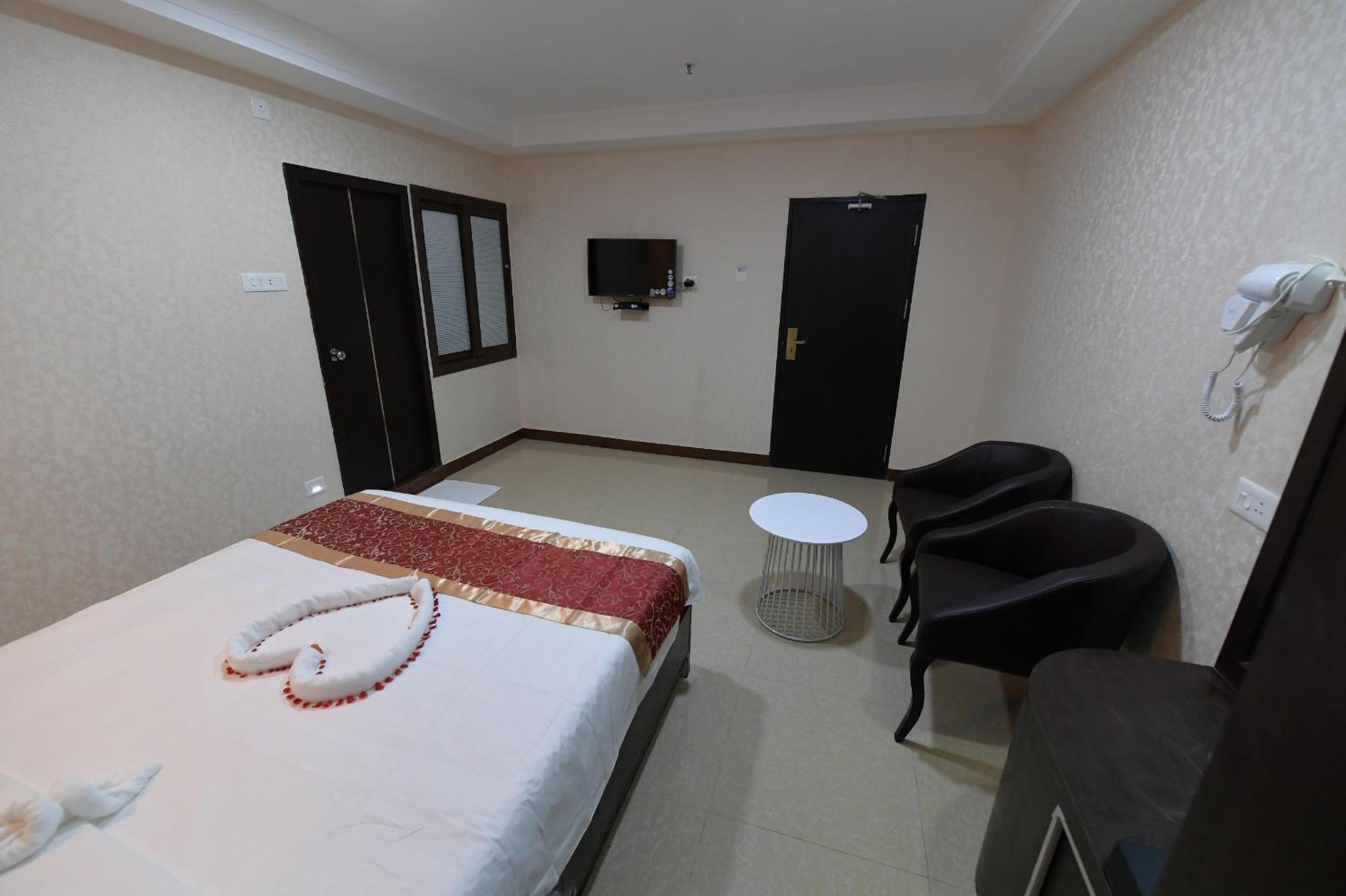 Coastal Grand Hotel Sampath Tiruchirappalli エクステリア 写真