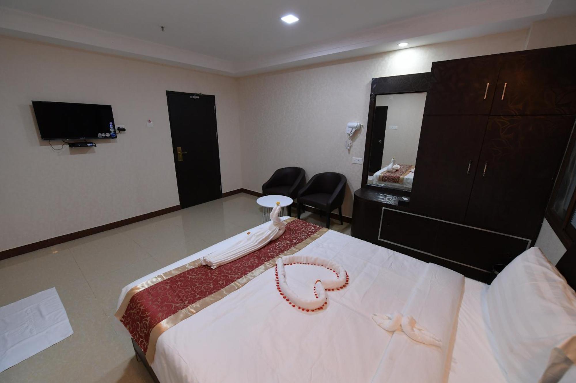 Coastal Grand Hotel Sampath Tiruchirappalli エクステリア 写真