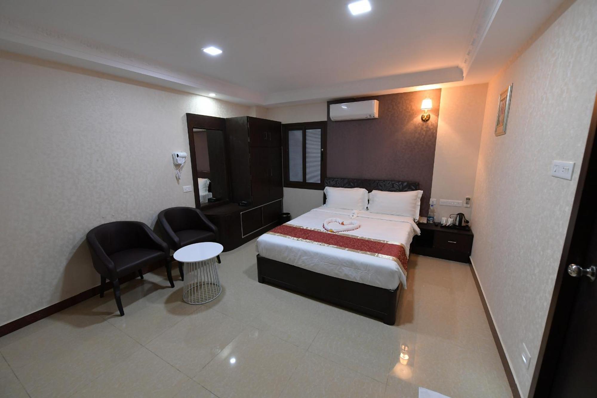 Coastal Grand Hotel Sampath Tiruchirappalli エクステリア 写真